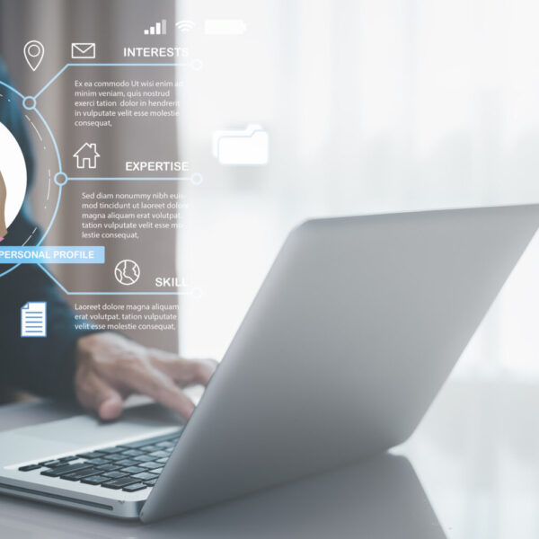 E-learning education with Online Courses e-learning concept. Learning workshop learn to think internet training knowledge technology, online learning with webinars, video tutorials, internet lessons