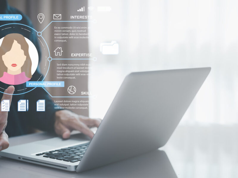 E-learning education with Online Courses e-learning concept. Learning workshop learn to think internet training knowledge technology, online learning with webinars, video tutorials, internet lessons